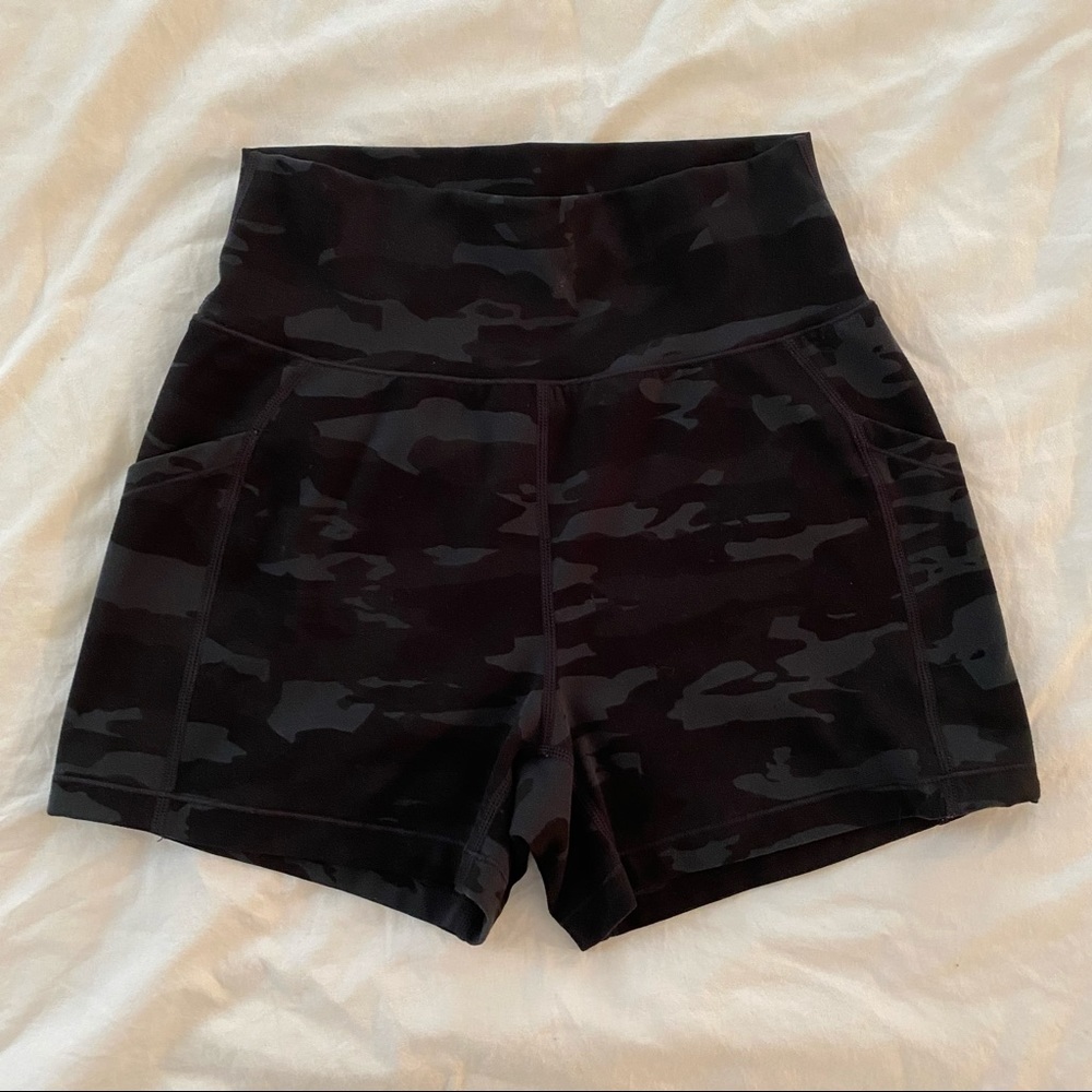 Alphalete Surface Pocket Camo Shorts